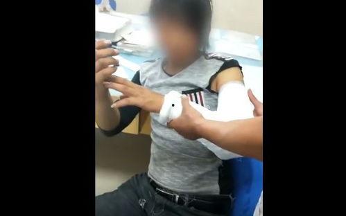 网红徒弟吃瓜视频大全,揭秘娱乐圈幕后故事 第1张 网红徒弟吃瓜视频大全,揭秘娱乐圈幕后故事 第1张